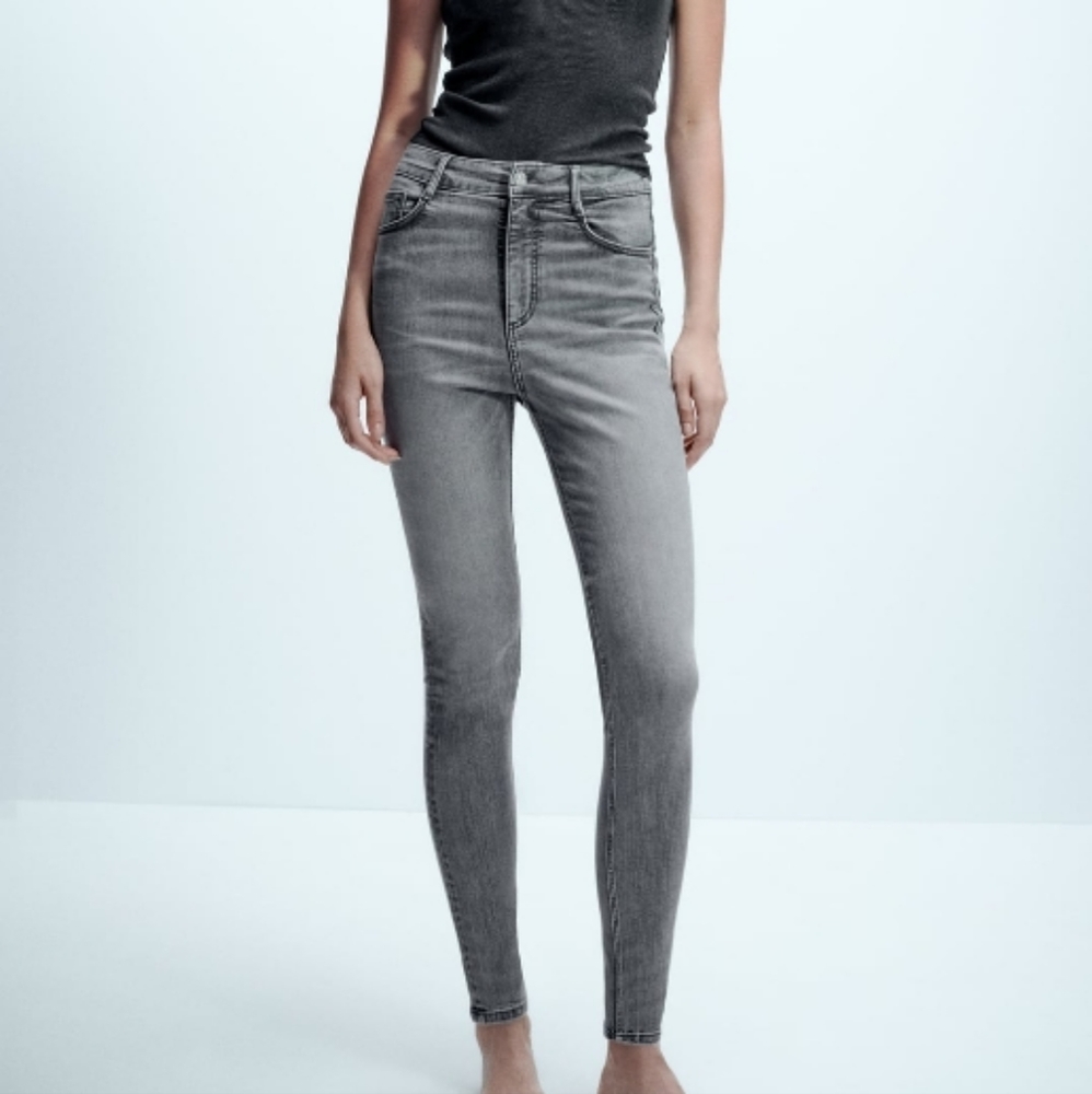 Zara Sculpted High Rise TRF Skinny Jeans - Size 32 (14)